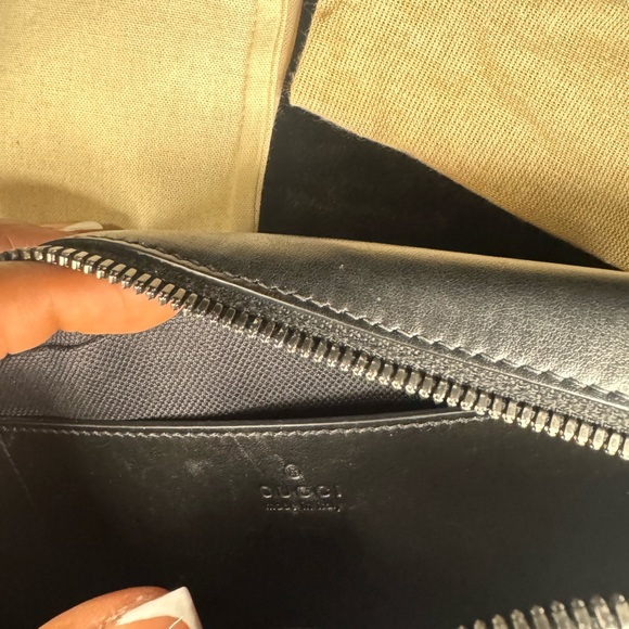 GG Marmont Small Shoulder Bag - Picture 7 of 15